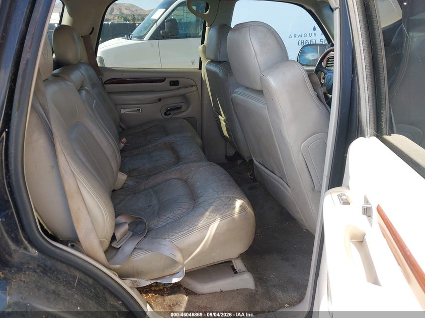 2002 CADILLAC ESCALADE auction photo 8