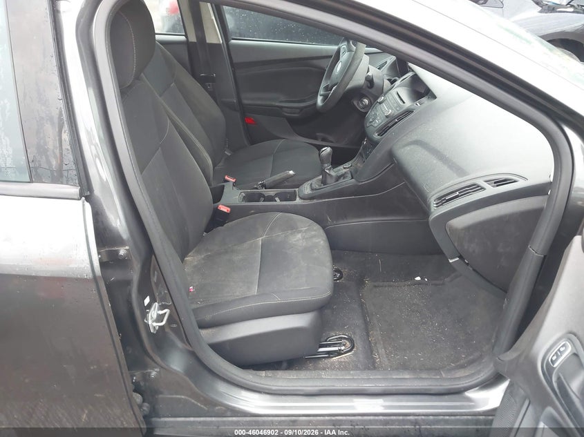 2017 FORD FOCUS auction photo 5