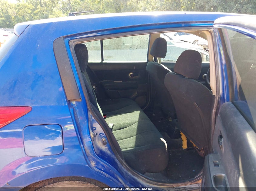 2011 NISSAN VERSA auction photo 8