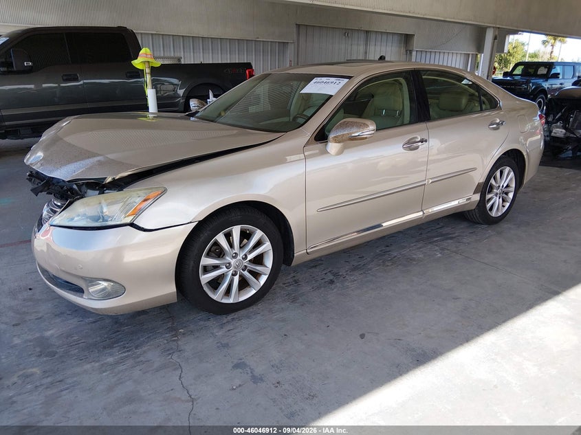 2011 Lexus ES, Right Front, IAAI, VIN JTHBK1EG8B2415474 — photo 2