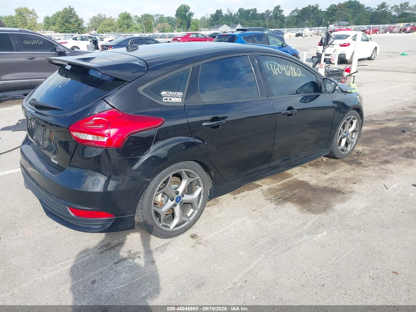 Vin: 1fadp3l96jl209824, lot: 46546435, ford focus st 20184