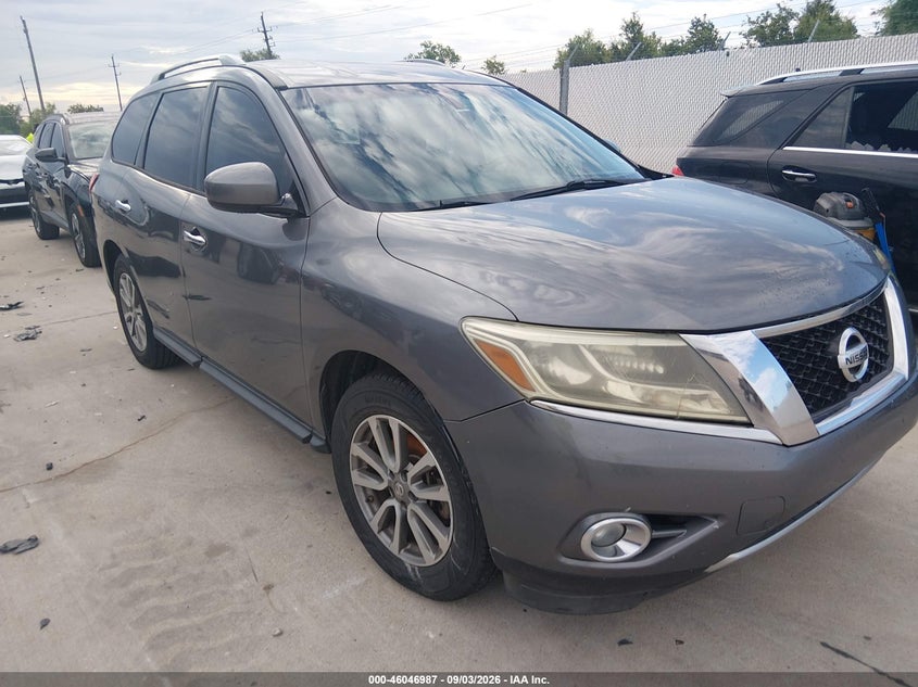 2015 NISSAN PATHFINDER auction photo 1