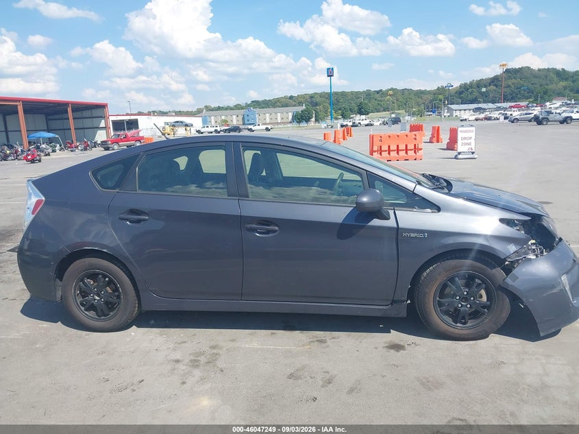 TOYOTA PRIUS - zdjęcie 12