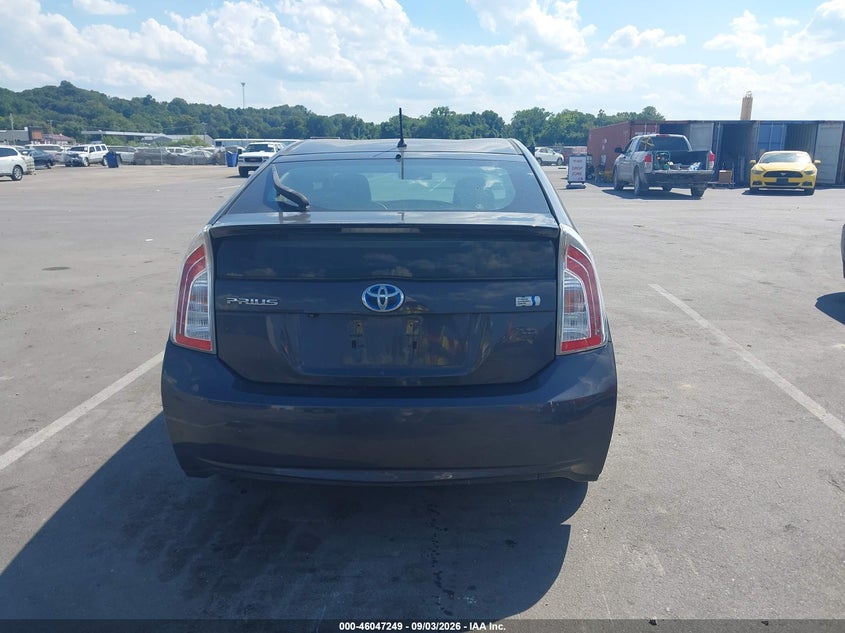 TOYOTA PRIUS - zdjęcie 15