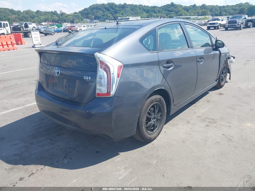 TOYOTA PRIUS - zdjęcie 4