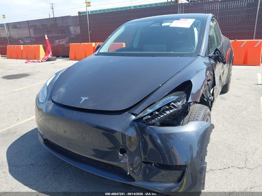 Vin: 7saygdee0rf176770, lot: 46546708, tesla model y long range dual motor all-wheel drive 20242