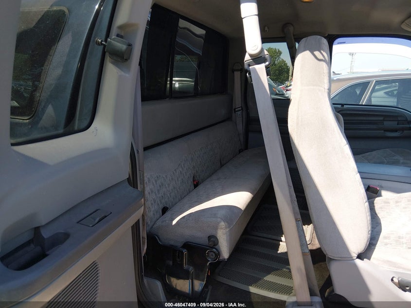1999 FORD F-250 auction photo 8