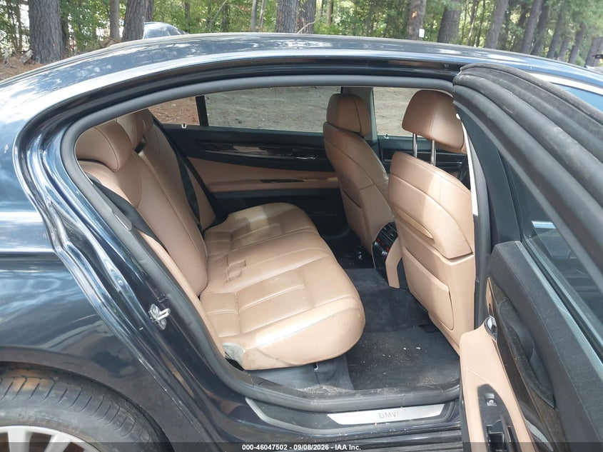 2010 BMW 750LI auction photo 8