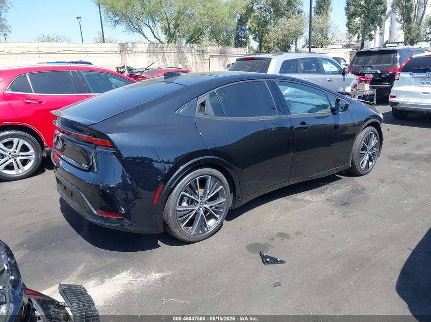 Vin: jtdacaau7r3016050, lot: 46547035, toyota prius limited 20244
