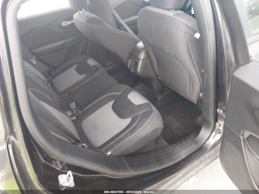 2014 JEEP CHEROKEE auction photo 8