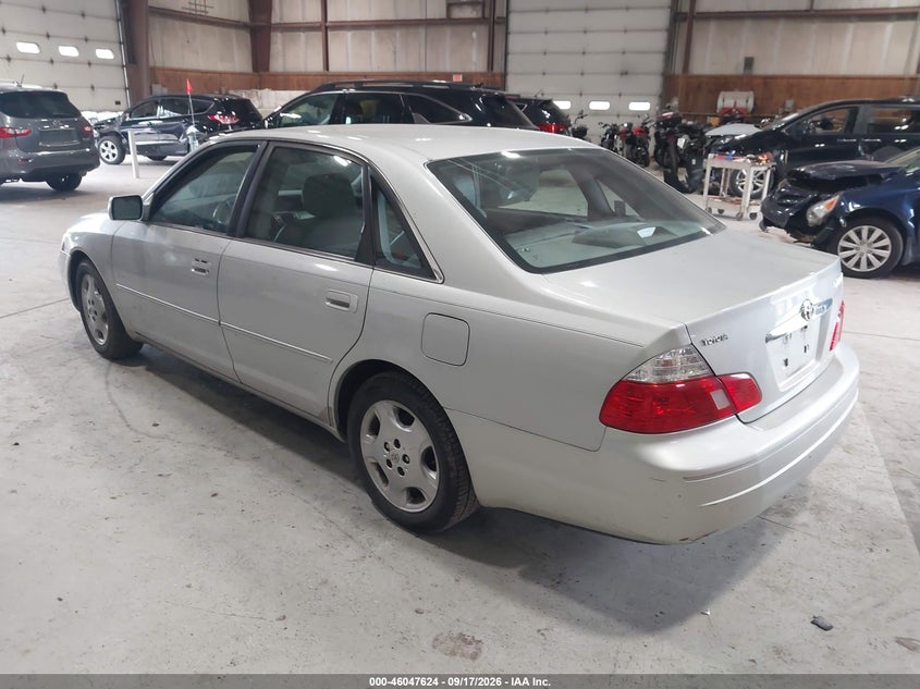 2003 TOYOTA AVALON auction photo 3