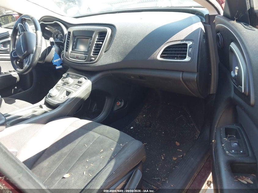 Фото 5 - CHRYSLER 200