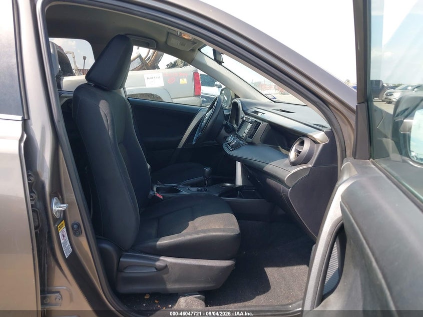 TOYOTA RAV4 - zdjęcie 5