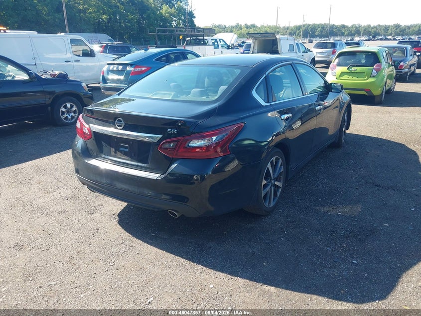 2017 NISSAN ALTIMA auction photo 4