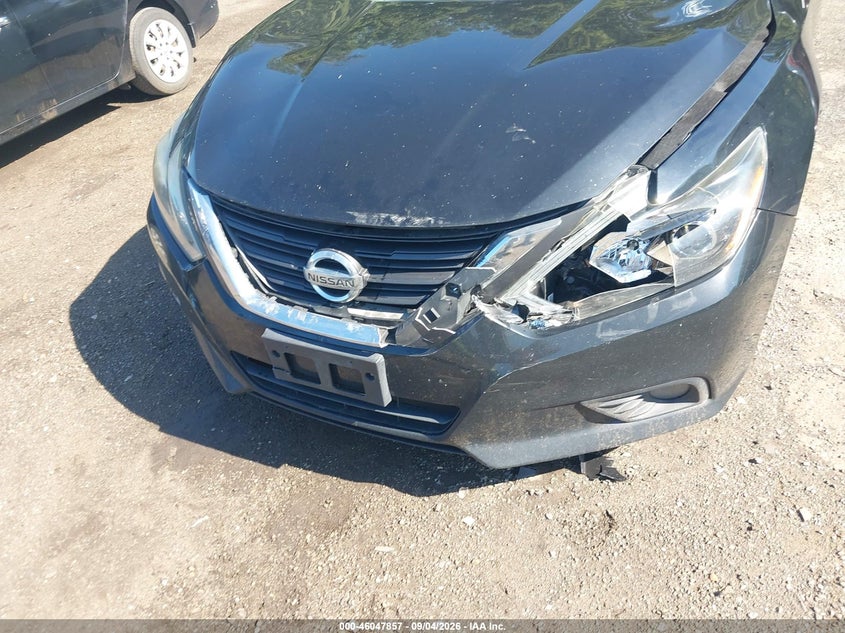 2017 NISSAN ALTIMA auction photo 6