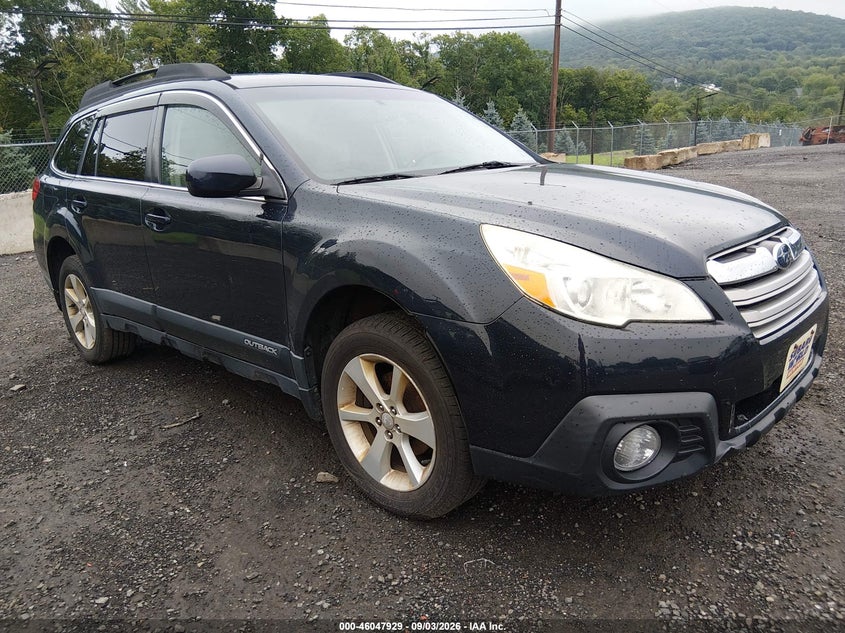 2014 SUBARU OUTBACK auction photo 1