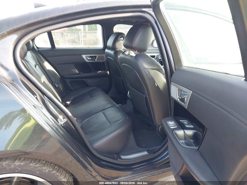 JAGUAR XF - zdjęcie 8