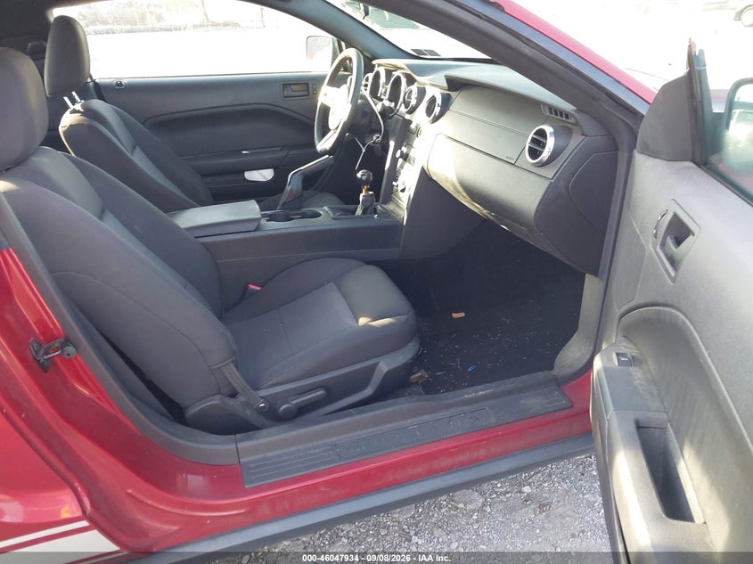 2006 FORD MUSTANG auction photo 5