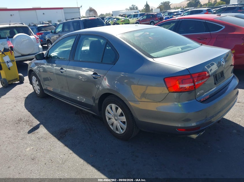 2015 VOLKSWAGEN JETTA auction photo 3