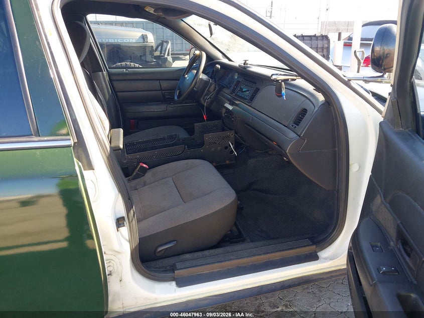 2009 FORD CROWN VICTORIA auction photo 5