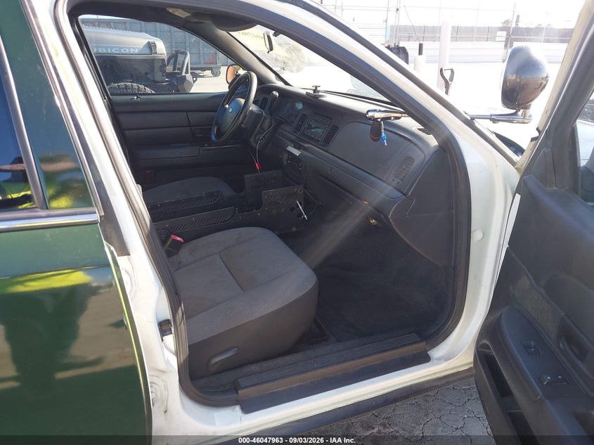 2009 FORD CROWN VICTORIA auction photo 8