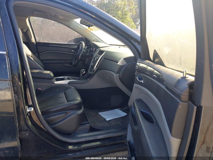 2010 CADILLAC SRX auction photo 5