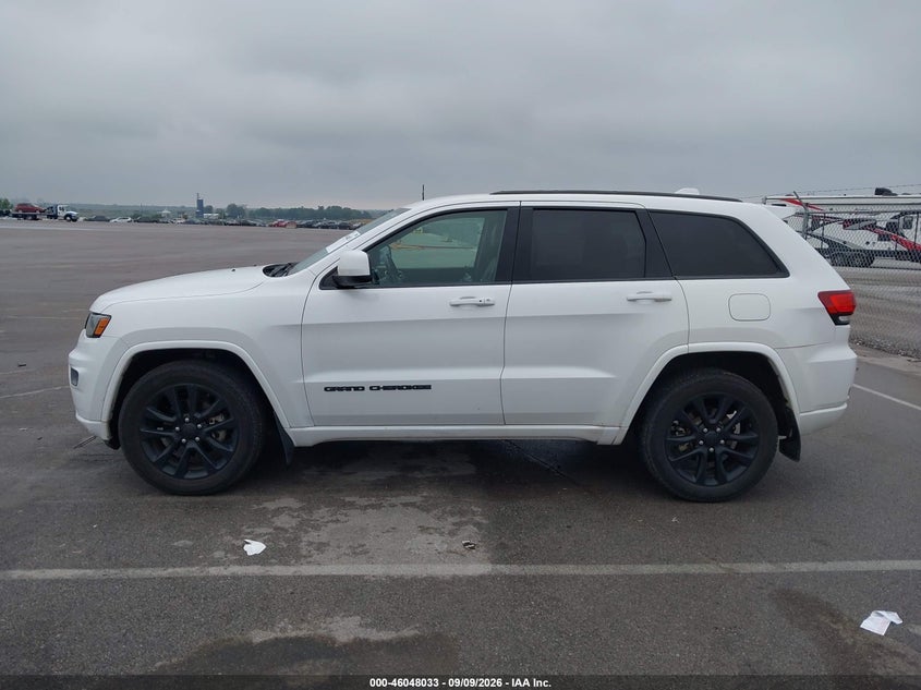 JEEP GRAND CHEROKEE - zdjęcie 14