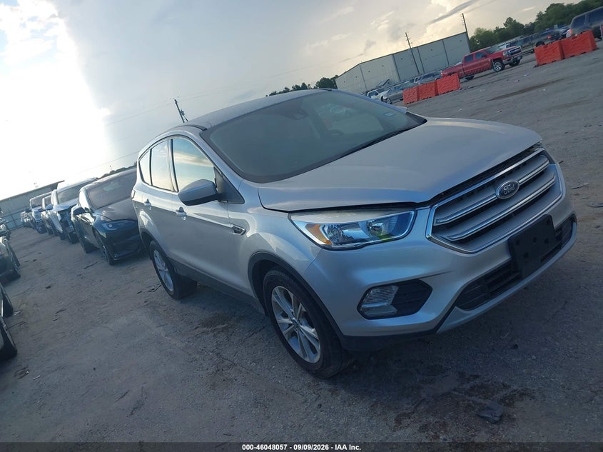 2019 FORD ESCAPE auction photo 1