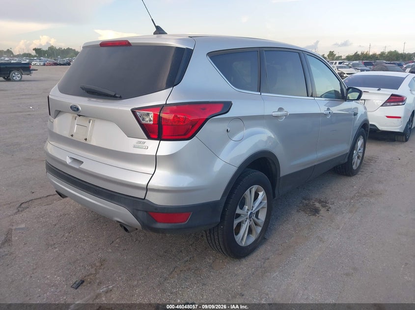 2019 FORD ESCAPE auction photo 4