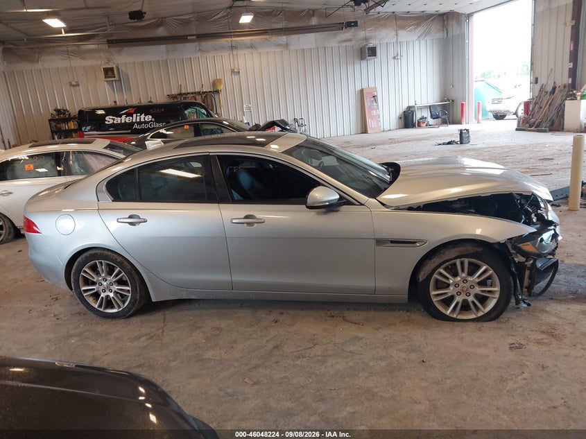 JAGUAR XE - zdjęcie 13