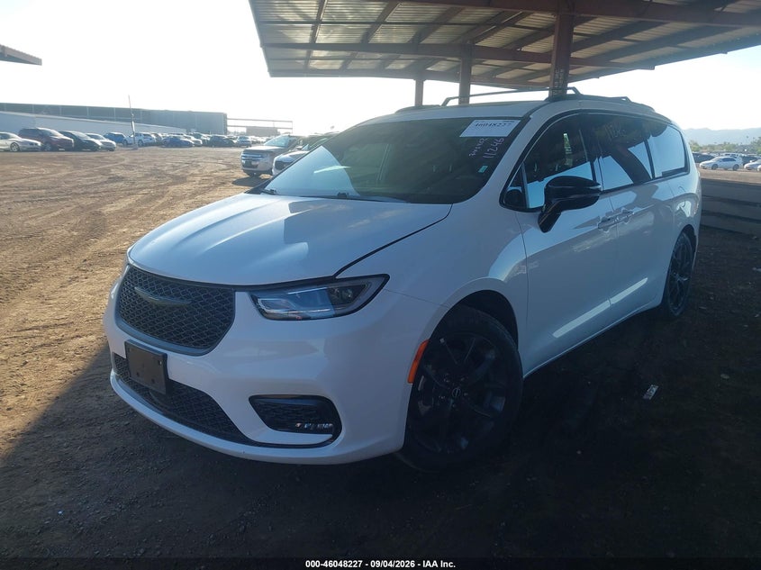 2025 CHRYSLER PACIFICA auction photo 2