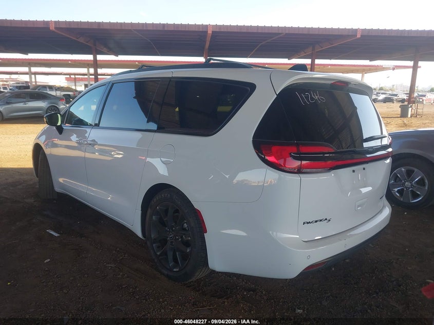 2025 CHRYSLER PACIFICA auction photo 3