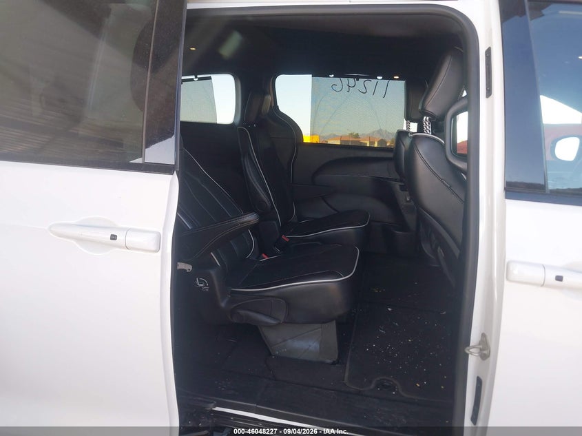 2025 CHRYSLER PACIFICA auction photo 8