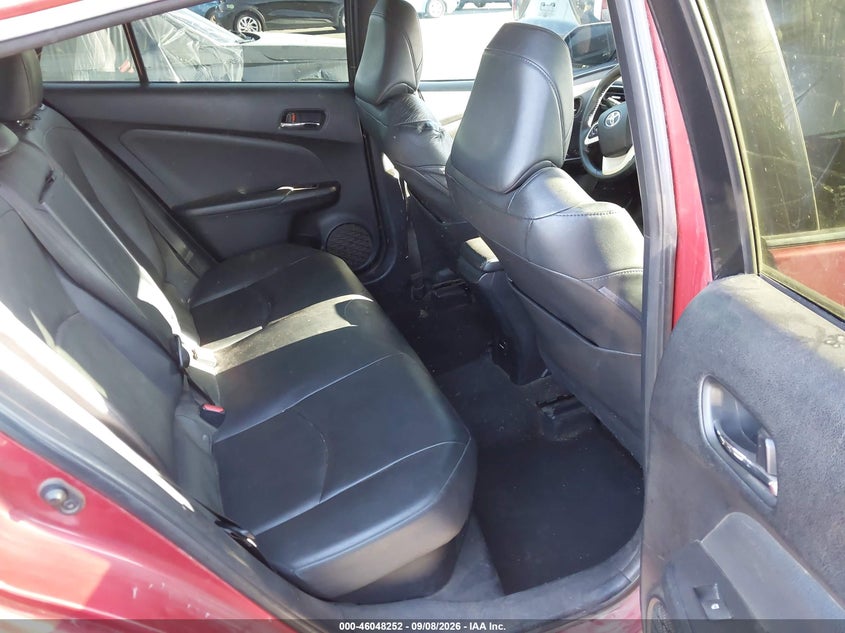 2016 TOYOTA PRIUS auction photo 8