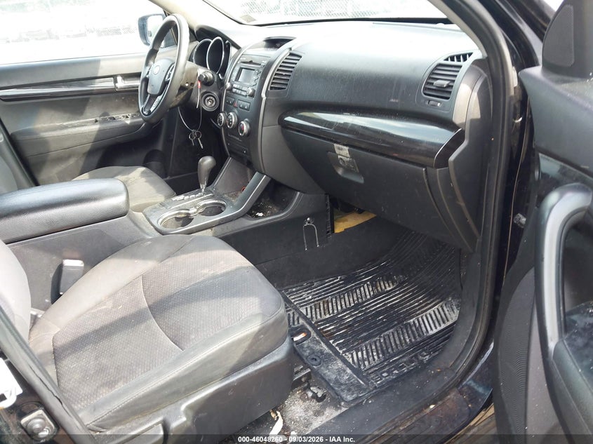 KIA SORENTO 2011 VIN 5XYKTCA10BG032839