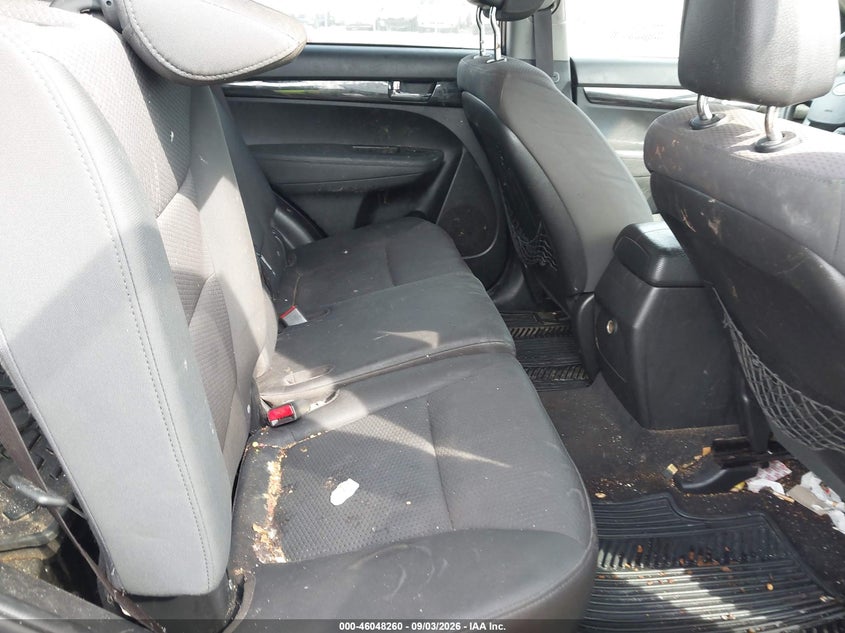 2011 KIA SORENTO auction photo 8