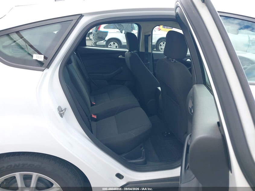 FORD FOCUS 2015 VIN 1FADP3K20FL307159