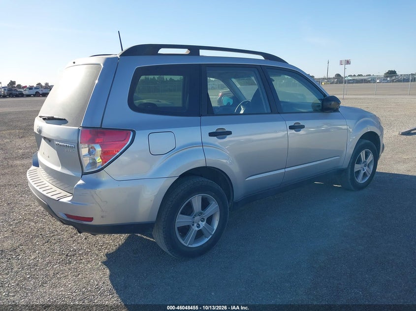 2011 SUBARU FORESTER 2.5X · Фото 4