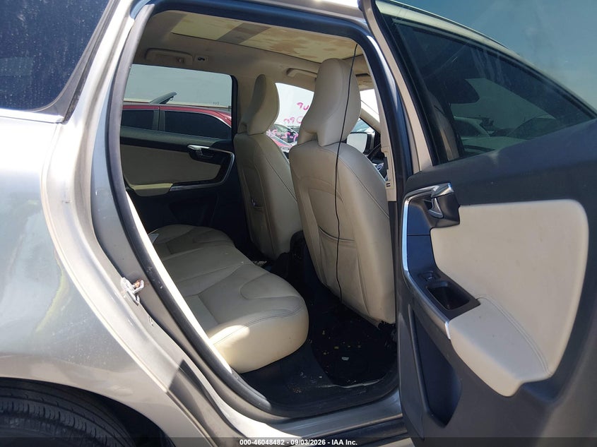 2016 VOLVO XC60 auction photo 8