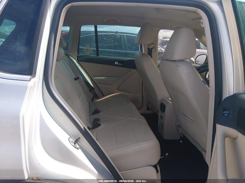 2011 VOLKSWAGEN TIGUAN auction photo 8
