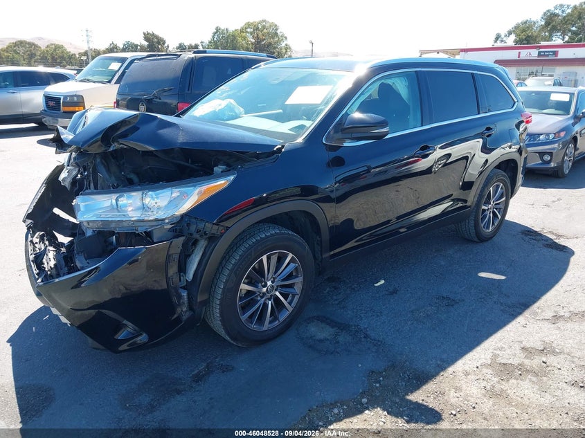 2019 TOYOTA HIGHLANDER auction photo 2
