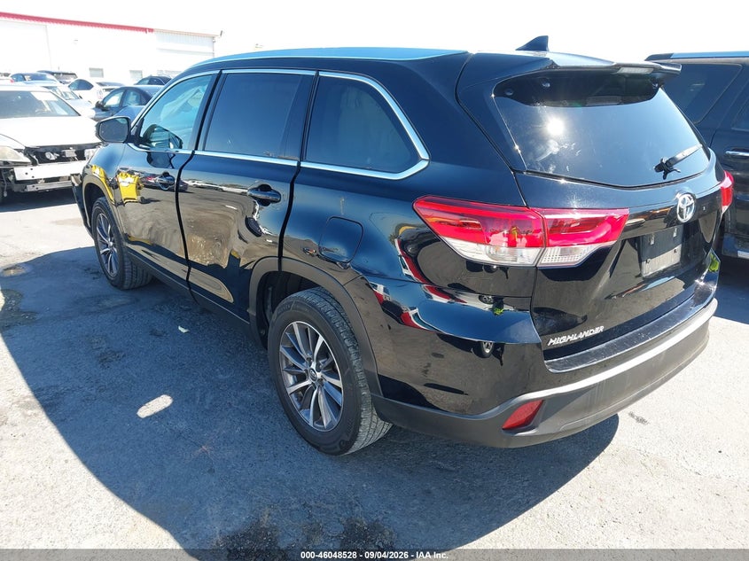 2019 TOYOTA HIGHLANDER auction photo 3