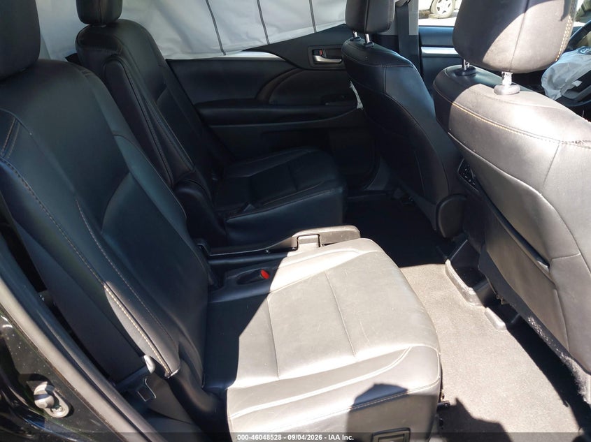 2019 TOYOTA HIGHLANDER auction photo 8