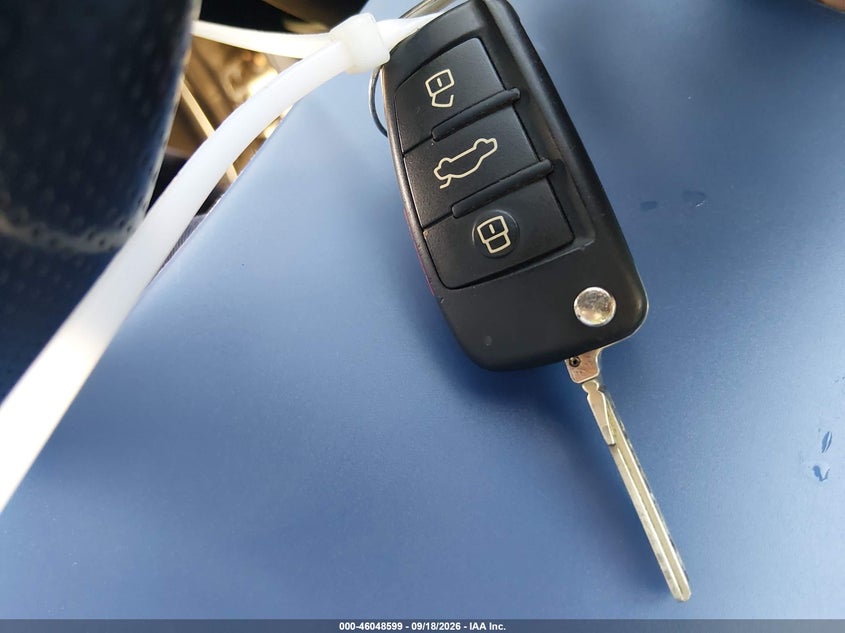 AUDI A3 2010 VIN WAUKEAFM2AA042401