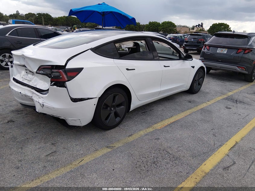 2021 TESLA MODEL 3 STANDARD RANGE PLUS REAR-WHEEL DRIVE · Фото 4