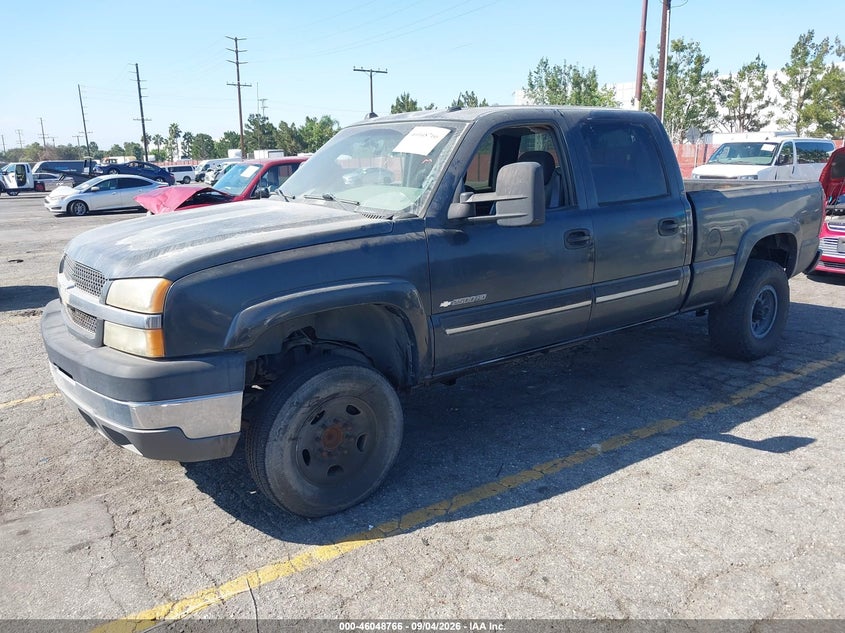 2004 CHEVROLET SILVERADO 2500HD auction photo 2