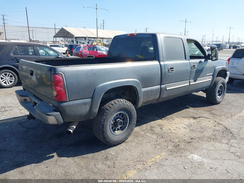 2004 CHEVROLET SILVERADO 2500HD auction photo 4