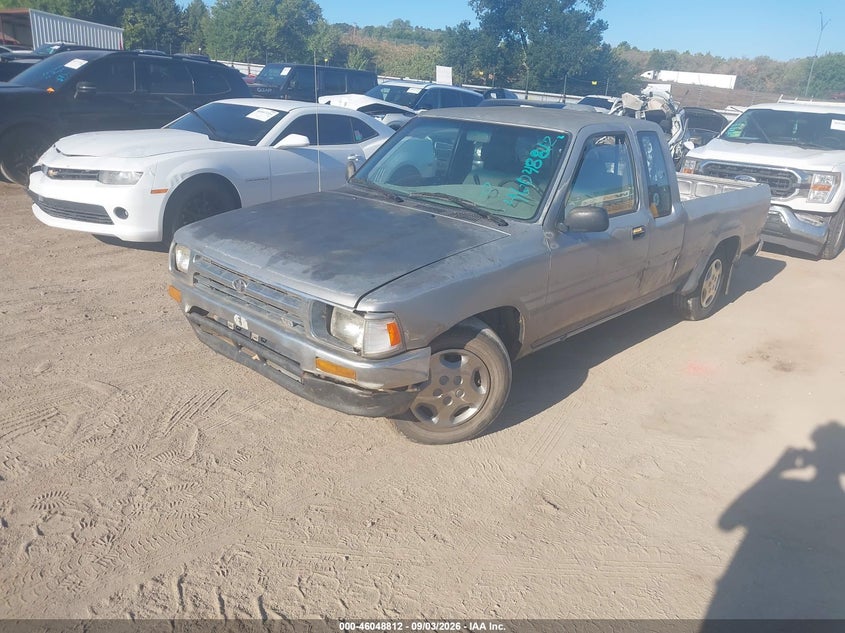 1994 TOYOTA PICKUP auction photo 2