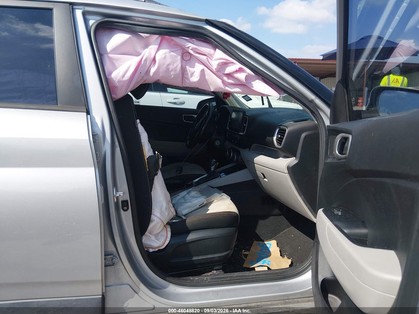 2021 HYUNDAI VENUE auction photo 5