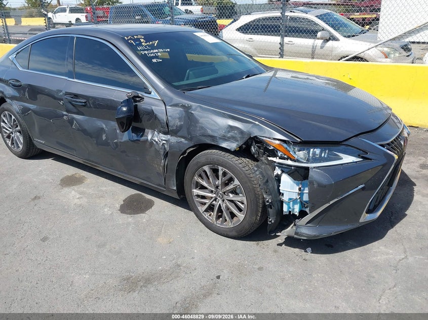LEXUS ES 300H - zdjęcie 1